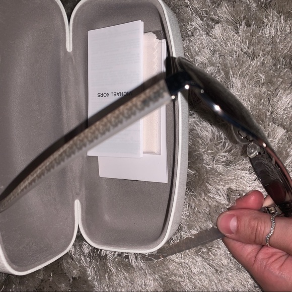 Brand new sunglasses Michael Kors - Picture 3 of 6
